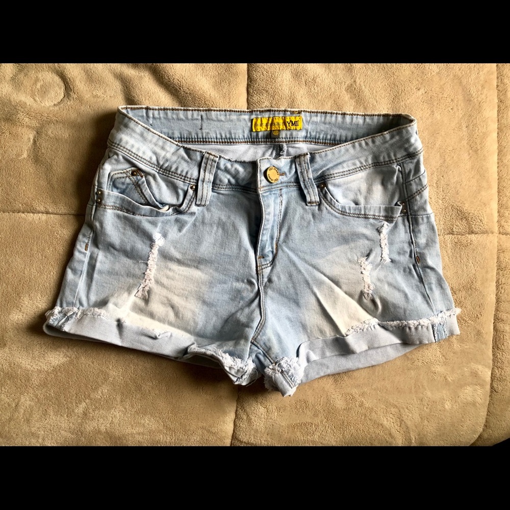 Light Wash Jean Short
